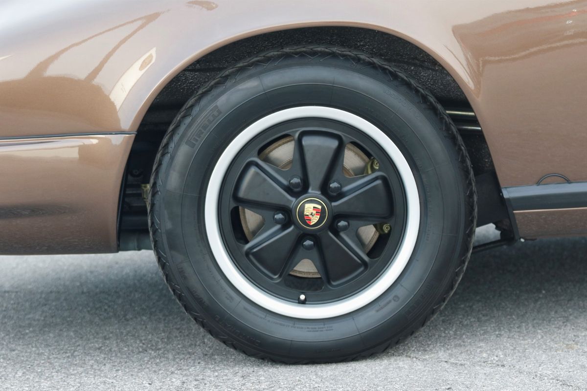 Porsche - 911 S 2.7 Targa