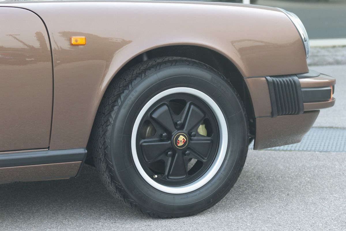 Porsche - 911 S 2.7 Targa