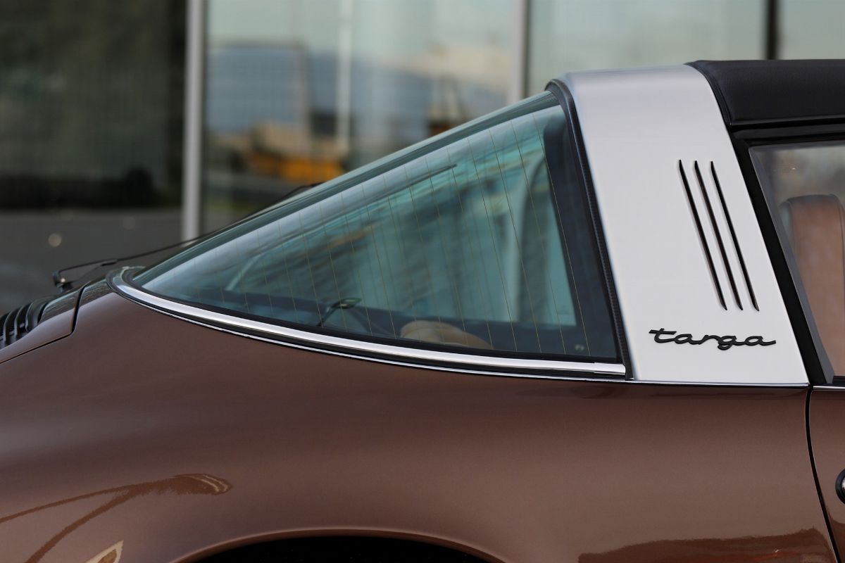 Porsche - 911 S 2.7 Targa