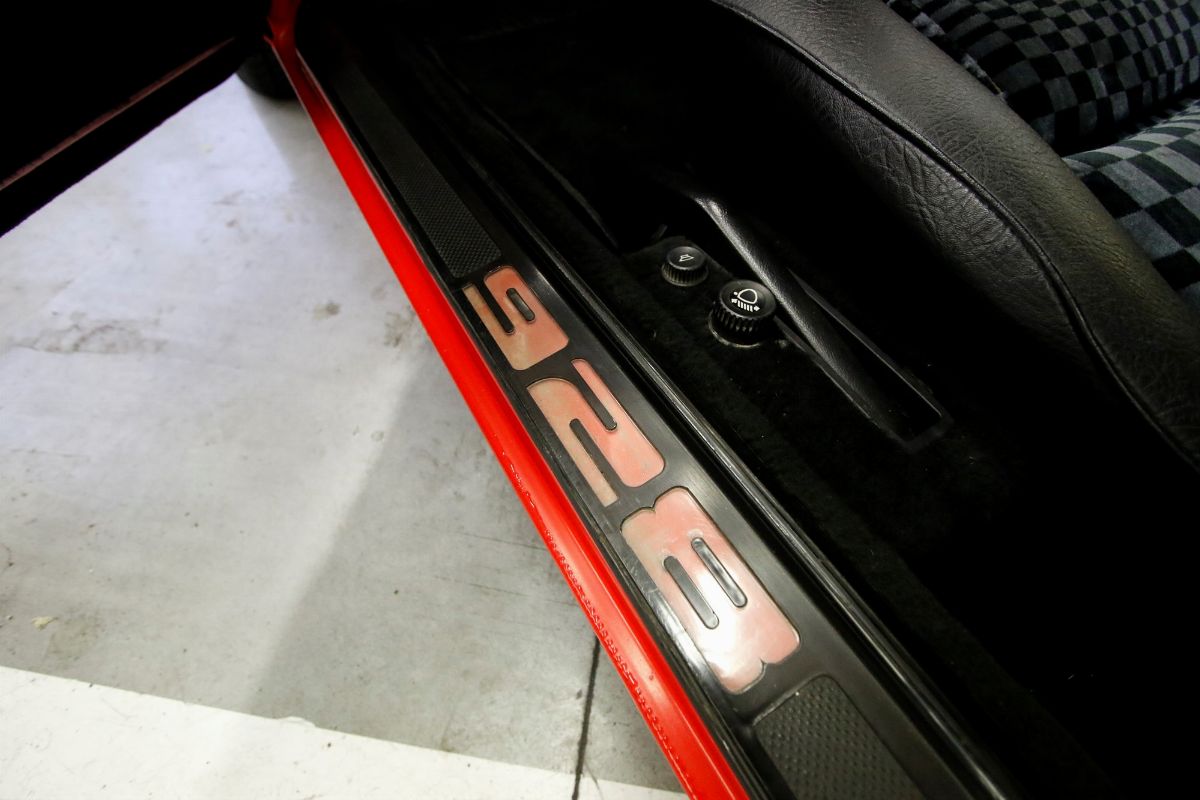 Porsche - 928