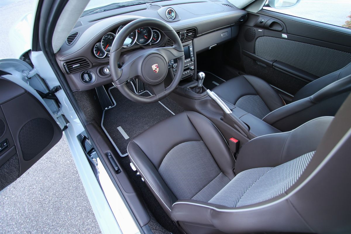 Porsche - 911 (997) Sport Classic