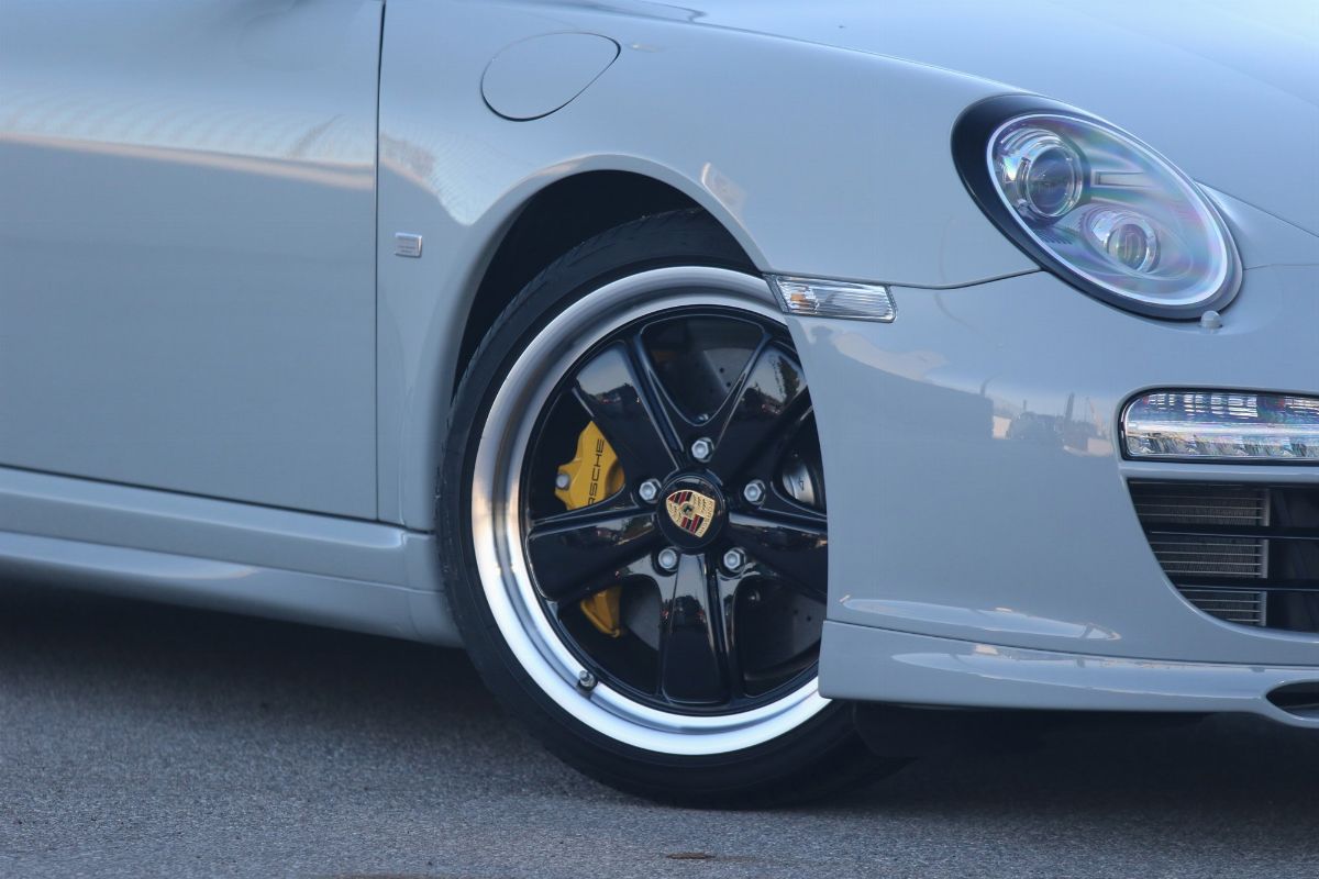 Porsche - 911 (997) Sport Classic