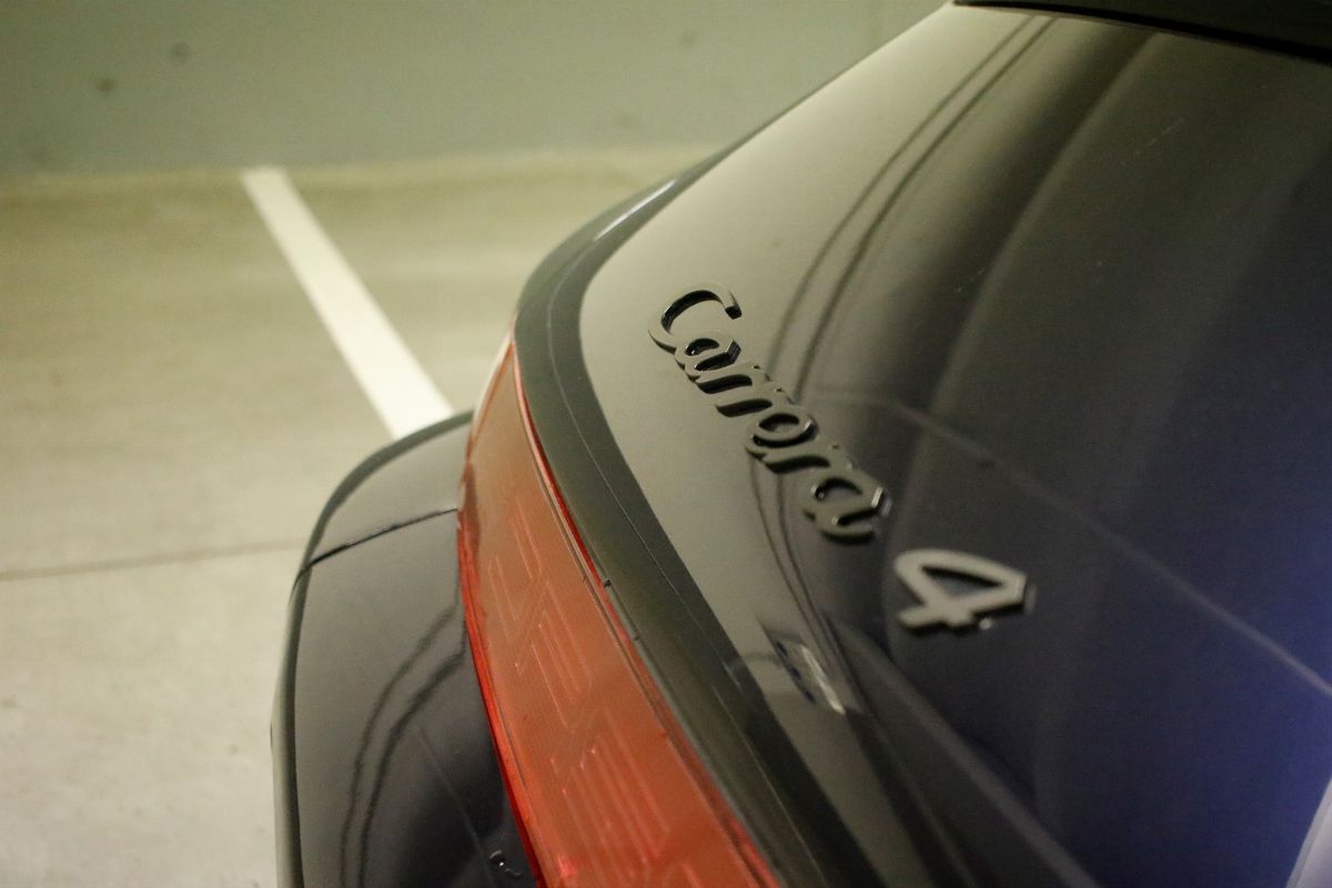 Porsche - 911 (964) Carrera 4