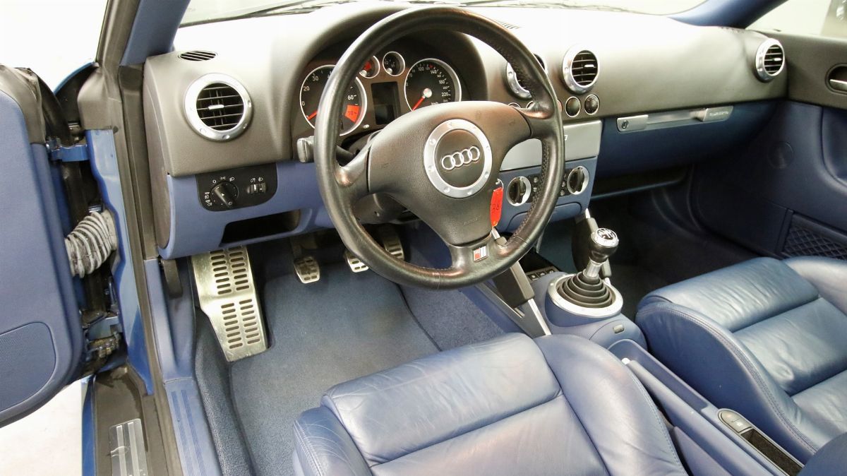 Audi - Tt 1.8 T 20v Quattro