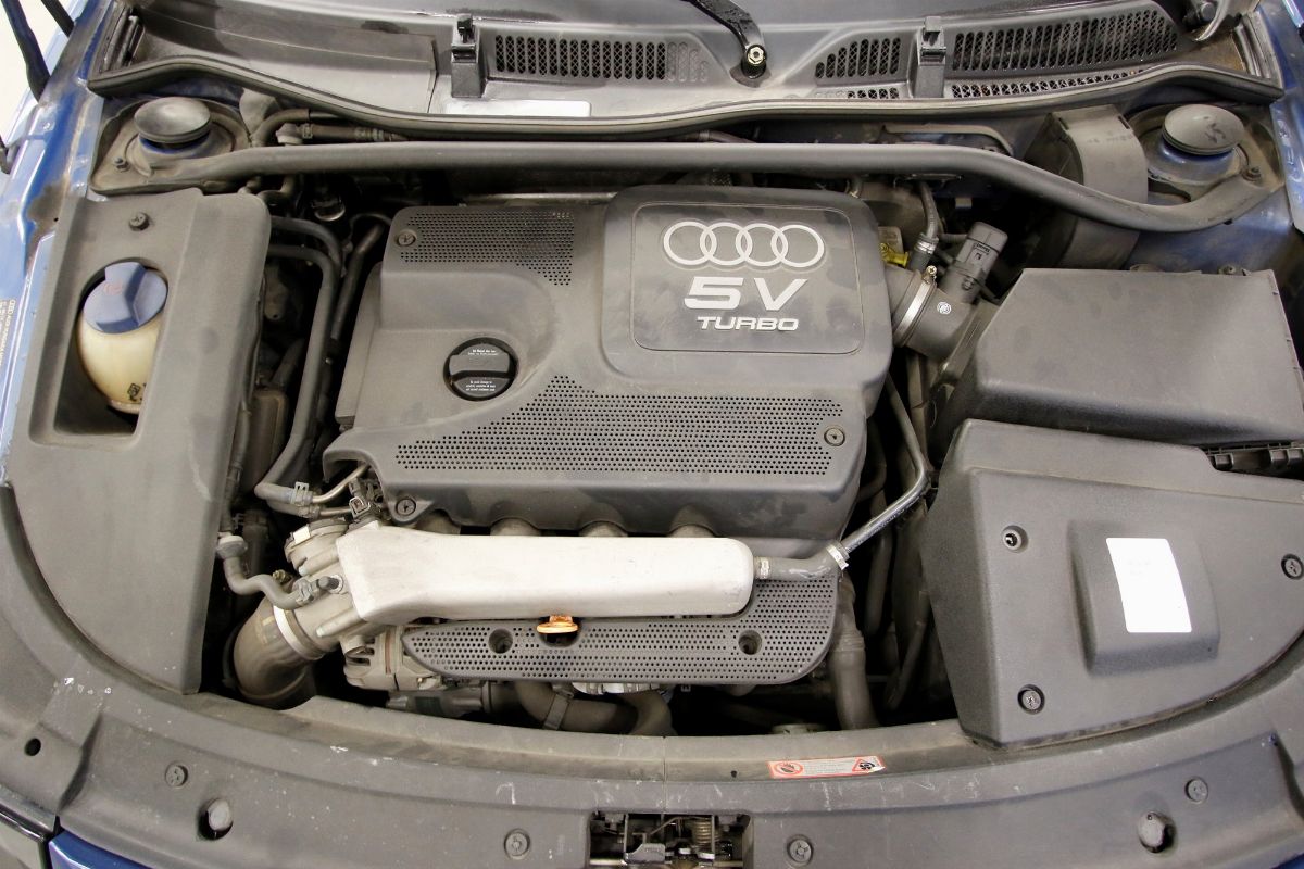 Audi - Tt 1.8 T 20v Quattro