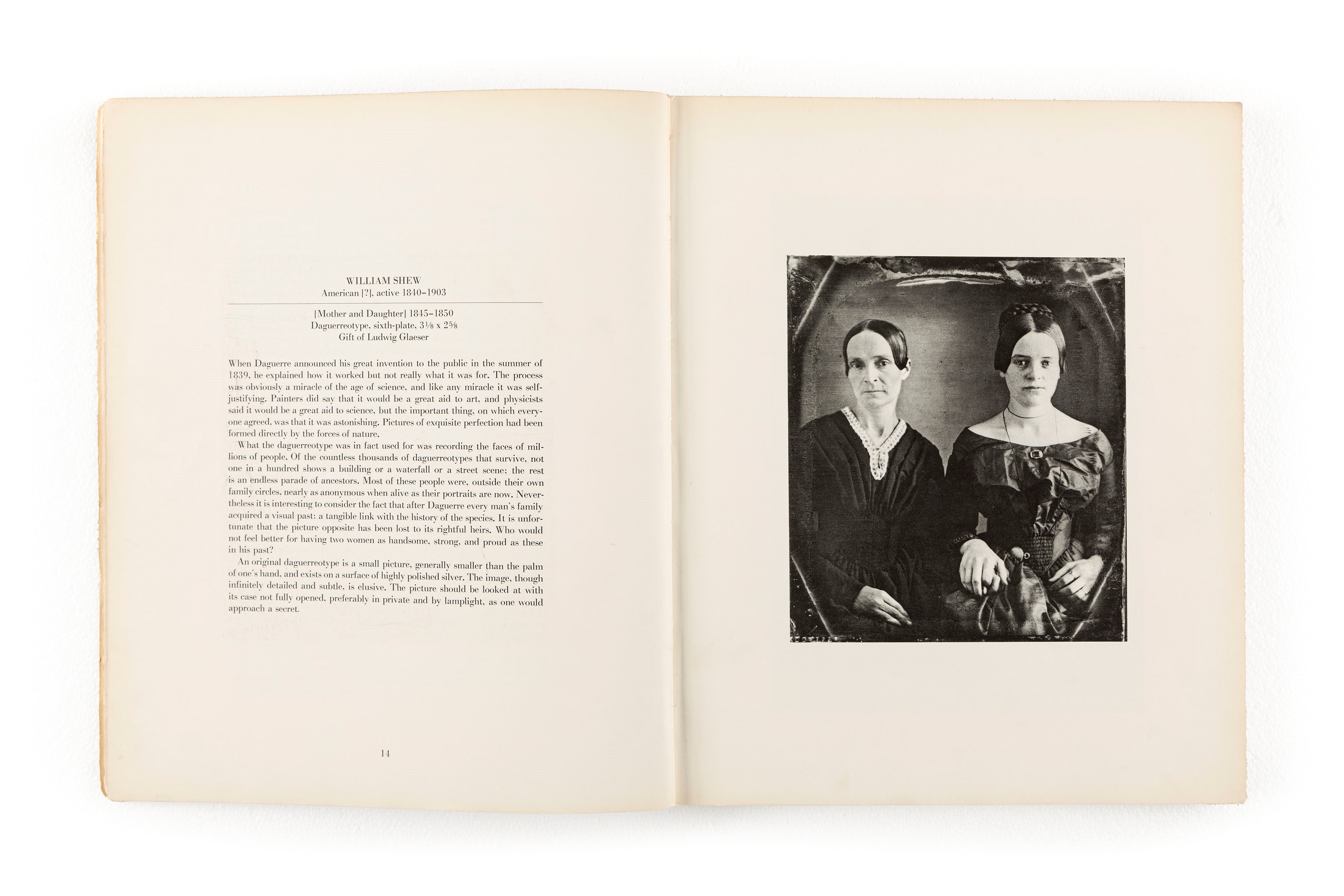 Looking At Photographs, 100 Pictures From The Collection Of The Museum Of Modern Art