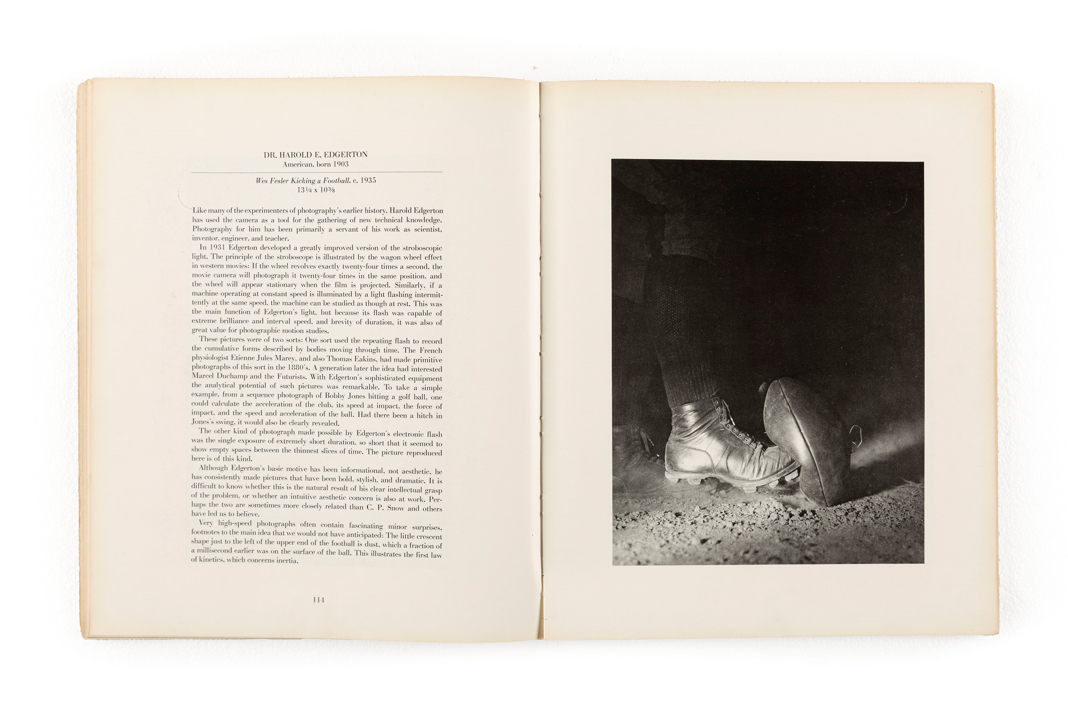 Looking At Photographs, 100 Pictures From The Collection Of The Museum Of Modern Art
