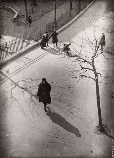 Street scene from above, stampa alla gelatina ai sali d'argento, 1926