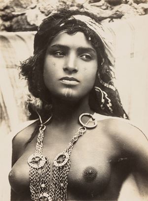 Senza titolo (Donna tunisina)