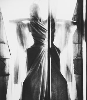 Barbara Mullen, Harper's Bazar, Paris