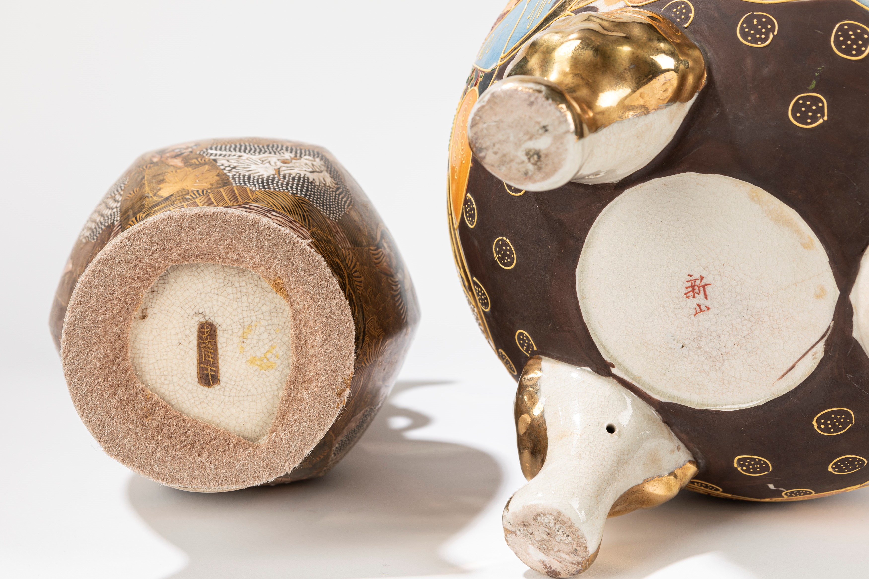 Giappone, Incensiere tripode e vaso biansato, periodo Meiji (1868-1912)
