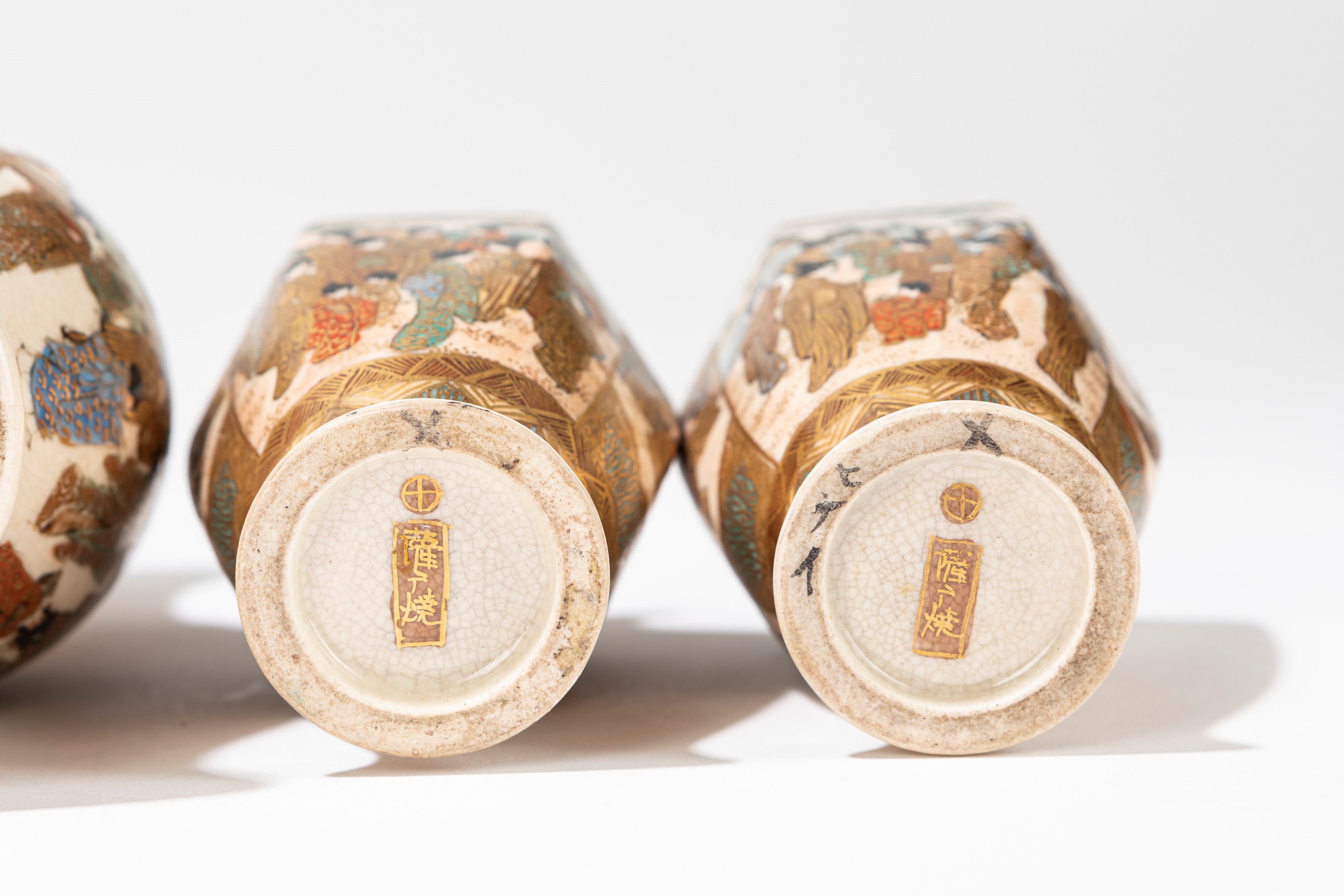 Giappone, Sei vasi in ceramica Satsuma, inizio secolo XX
