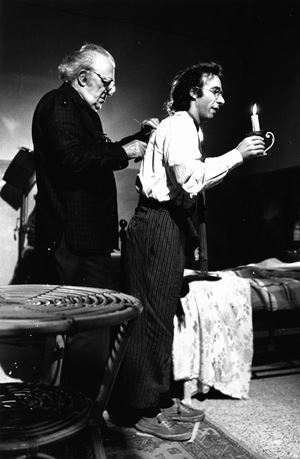 Federico Fellini and Roberto Benigni in &quot;La voce della luna&quot;