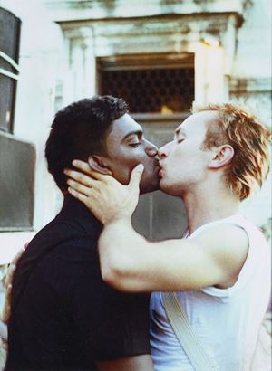 Carbone Mario - Roma. Il Bacio, Gay Pride