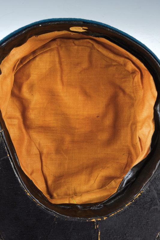 Berretto garibaldino, Regno d'Italia, in panno rosso con visiera nera