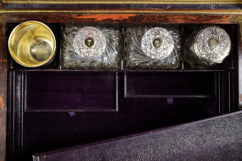 Set da toilette in argento e oro, Londra 1840, probabilmente appartenuto al principe Adolfo, Duca...