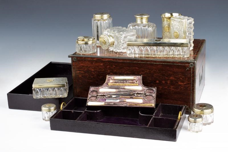 Set da toilette in argento e oro, Londra 1840, probabilmente appartenuto al principe Adolfo, Duca...