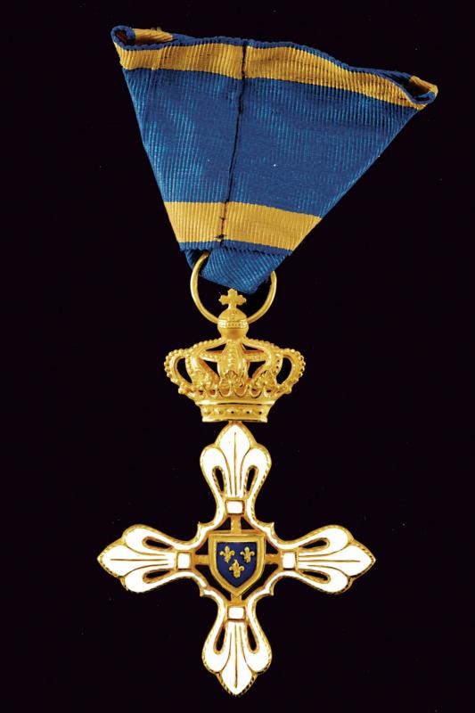 Croce di Cavaliere di Prima Classe con Corona, Ducato di Parma e Piacenza, Argento Dorato e Smalt...