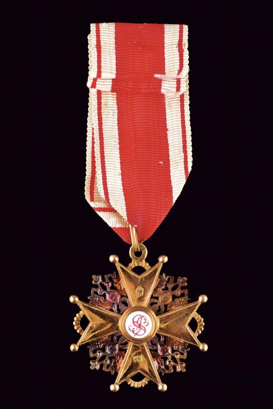 Ordine di San Stanislao, Croce da Cavaliere in oro e smalti