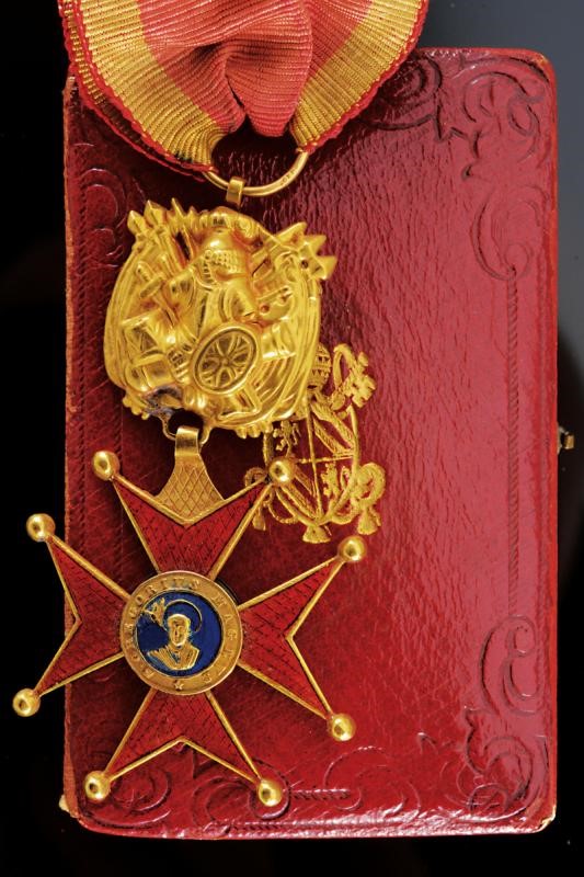 Ordine di San Gregorio Magno, Croce da cavaliere militare in oro e smalti con nastro originale