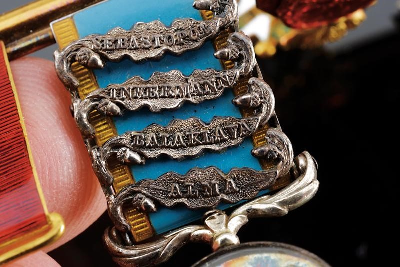 Barretta con quattro miniature commemorative, Inghilterra, circa 1900