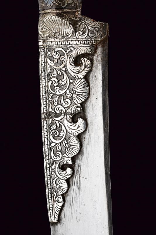 Yatagan turco con montatura in argento, fine XIX secolo