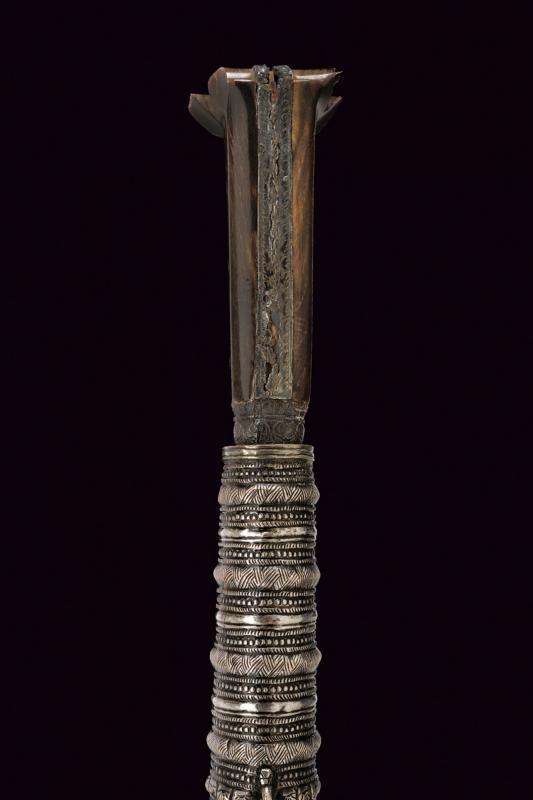 Yatagan turco con montatura in argento, fine XIX secolo