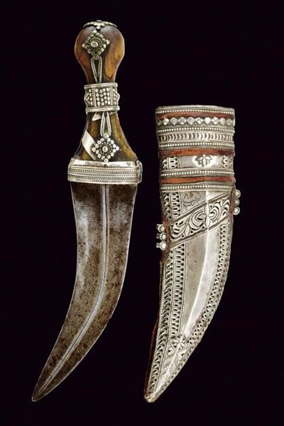 Jambiya, Penisola Araba, con fornimenti in argento, 29 cm, Fine XIX Secolo
