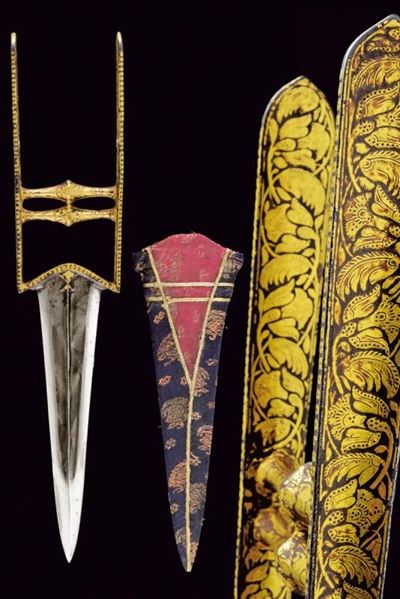 Katar indiano, decorato con motivi floreali e geometrici in oro, metà del XIX secolo