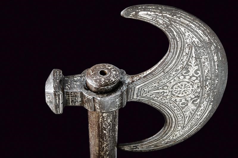 Arma da guerra siriana, scure lunata con decorazioni in argento, fine XVIII secolo
