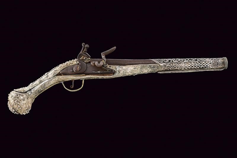 Pistola a pietra focaia turca, con fornimenti in argento, Prima metà del XIX Secolo