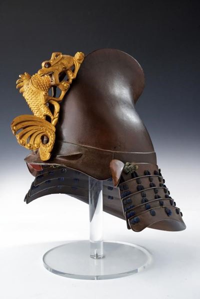 Eboshi Kabuto, elmo giapponese con Maedate e lacca marrone