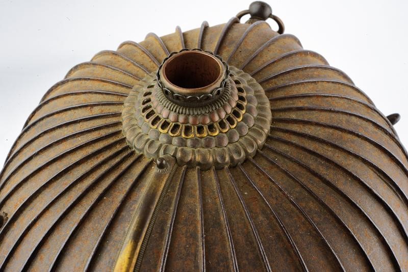 Suji Kabuto con Menpo, Giappone, Periodo Edo (1603-1867), altezza 28 cm