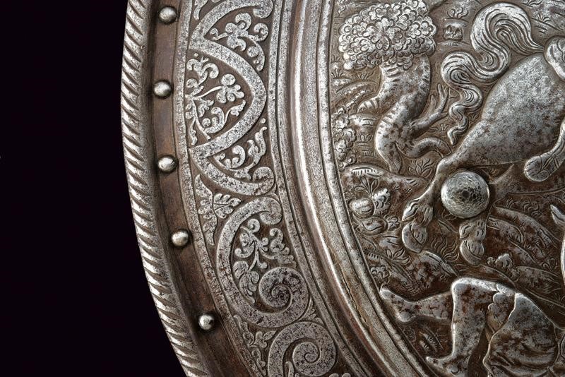 Brocchiere da parata sbalzato, Italia settentrionale, 1620 circa