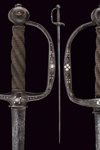 Spadino con decorazioni in argento, Francia, fine XVII - inizio XVIII secolo, lunghezza 97.5 cm