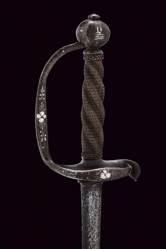 Spadino con decorazioni in argento, Francia, fine XVII - inizio XVIII secolo, lunghezza 97.5 cm