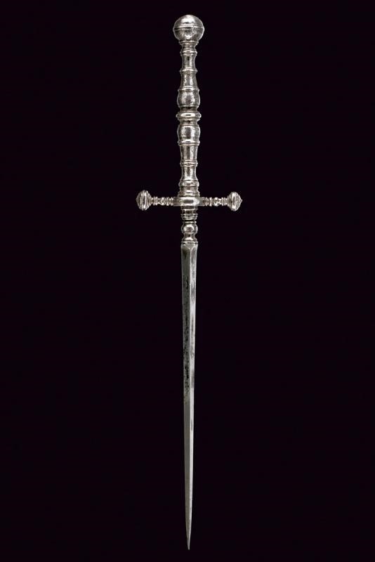 Stiletto, lama dritta in ferro massiccio, XVII secolo