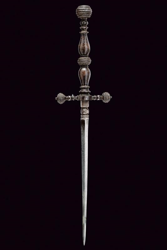 Stiletto, lama dritta con sezione triangolare, XVII secolo, Italia