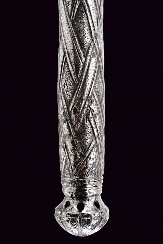 Azza d'armi incisa, Europa orientale, XVI Sec., lunghezza 75.7 cm