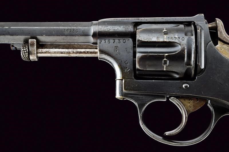 Revolver Schmidt Mod. 1882, calibro 8 mm, con fondina in cuoio