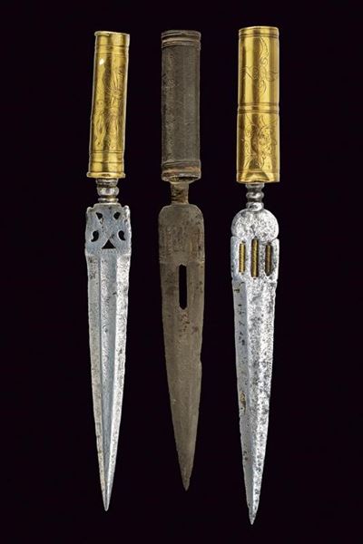 Baionette da caccia a manicotto, Italia meridionale, lunghezza 30-32.5 cm
