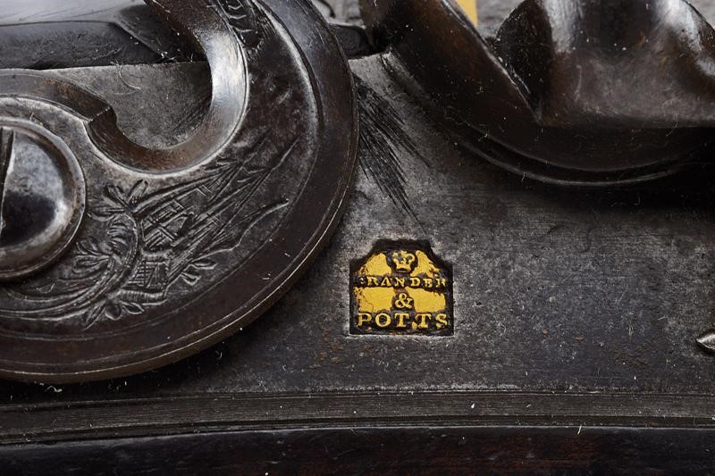 Brander & Potts, Pistola a pietra focaia con decorazioni incise