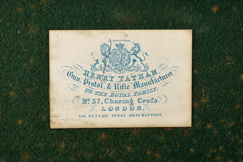 Revolver Adams, cal. 11 mm, con cassetta originale