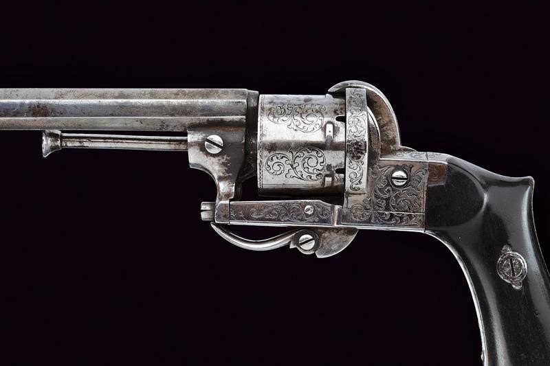 Bel revolver a spillo, Belgio, lunghezza 26 cm