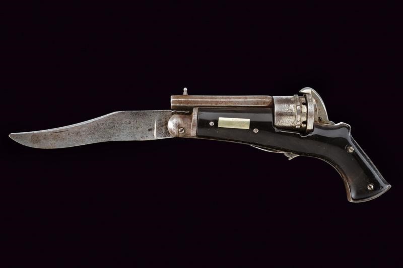 Revolver a spillo con coltello pieghevole, Francia, lunghezza 23.2 cm.