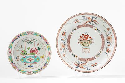 Due piatti in porcellana, famiglia rosa, Cina, secolo XVIII