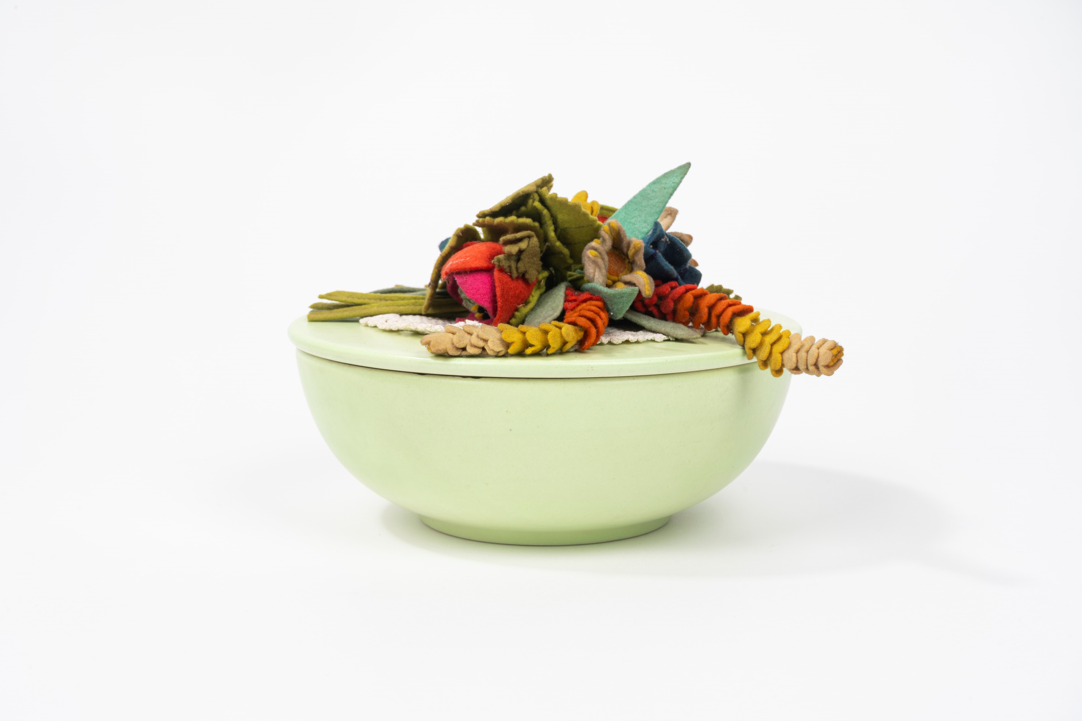 Lenci - Porta Bon Bon in Ceramica con Coperchio Decorato con Composizione Floreale in Panno