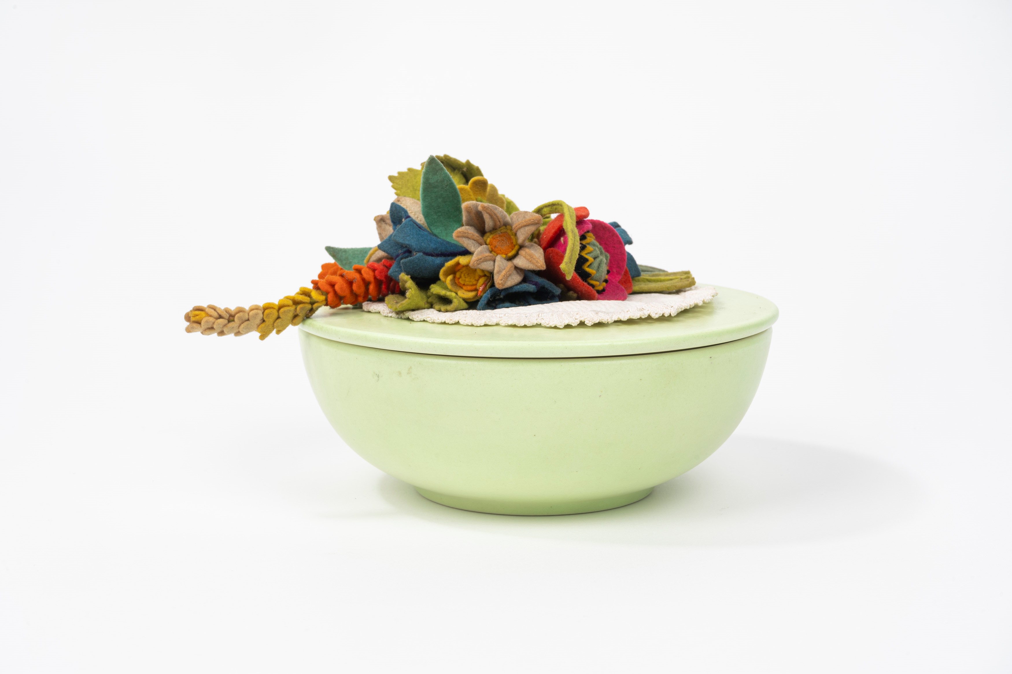Lenci - Porta Bon Bon in Ceramica con Coperchio Decorato con Composizione Floreale in Panno