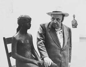 Manzù, "Bambina sulla sedia"