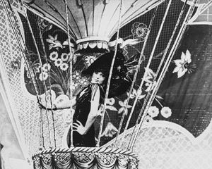 Monica Vitti in "Ninì Tirabusciò"